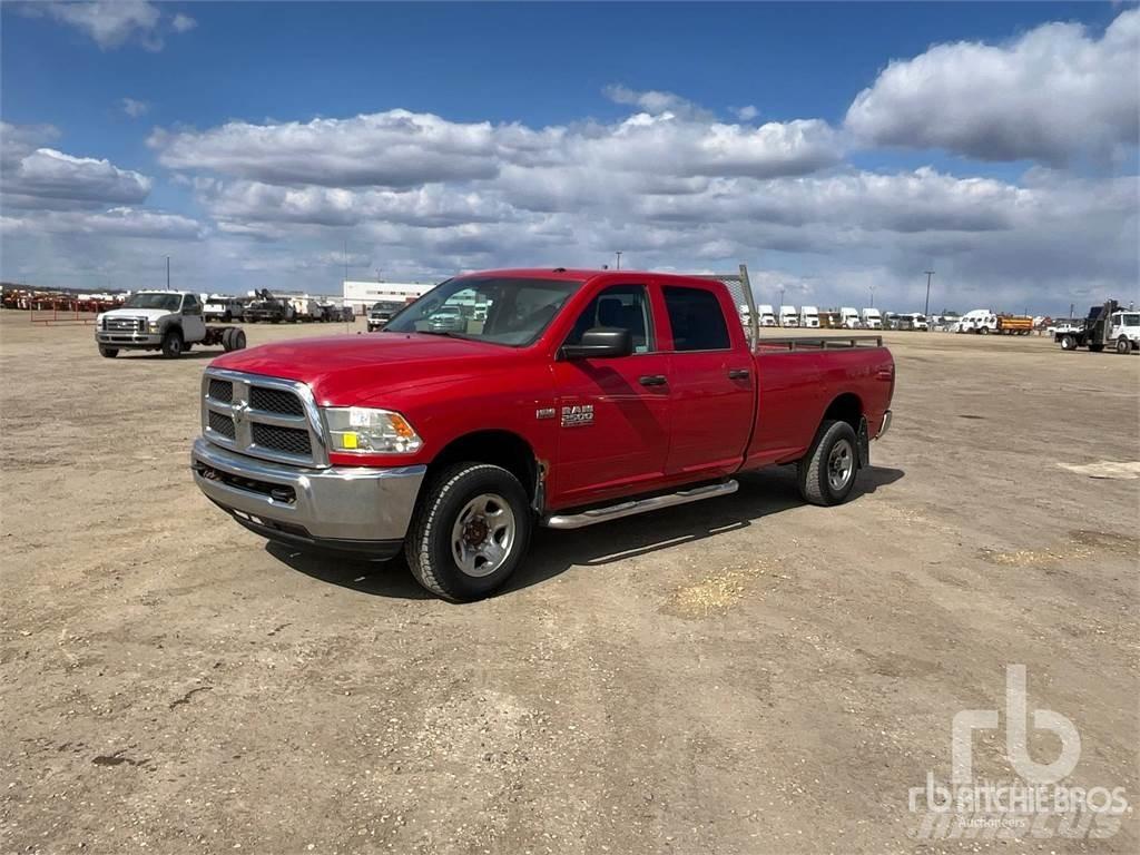 RAM 2500 Kis teherszállító/Platós kocsi
