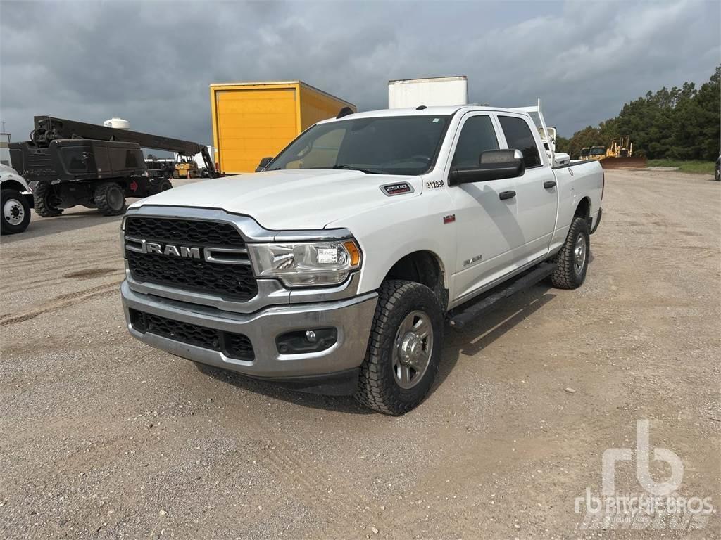 RAM 2500 Kis teherszállító/Platós kocsi