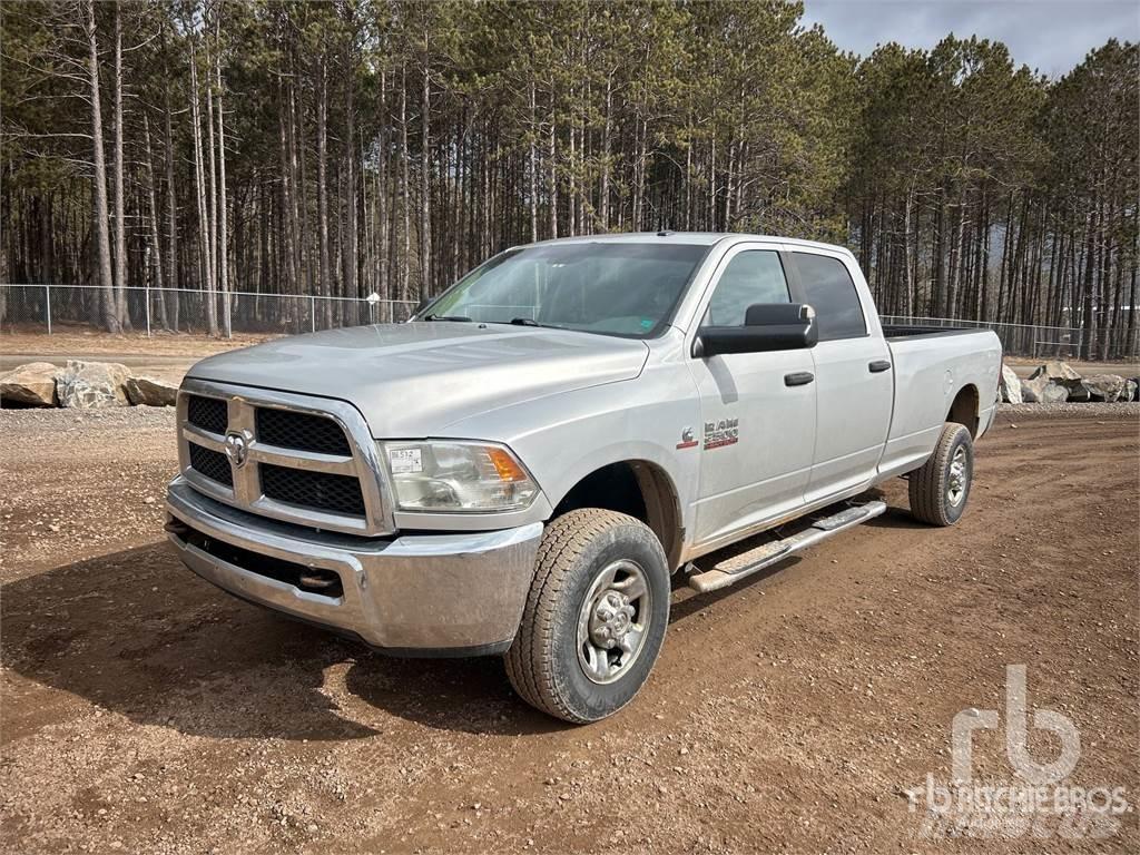RAM 2500 Kis teherszállító/Platós kocsi