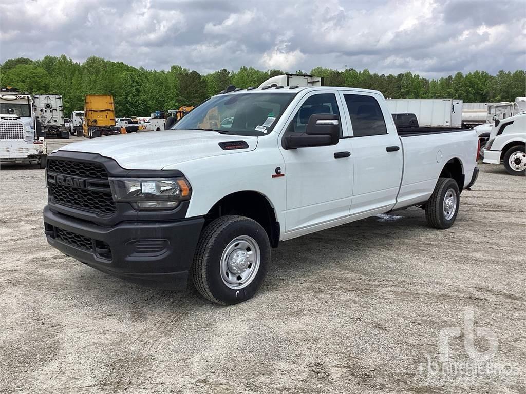RAM 2500 Kis teherszállító/Platós kocsi
