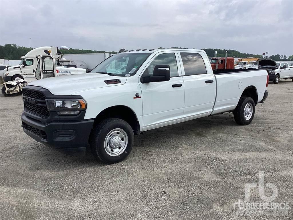 RAM 2500 Kis teherszállító/Platós kocsi