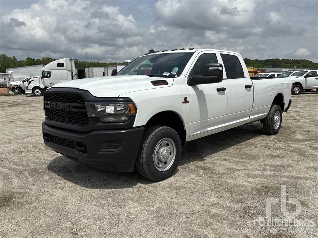 RAM 2500 Kis teherszállító/Platós kocsi