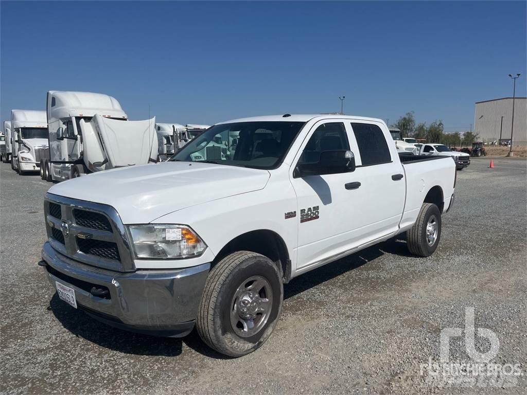 RAM 2500 Kis teherszállító/Platós kocsi