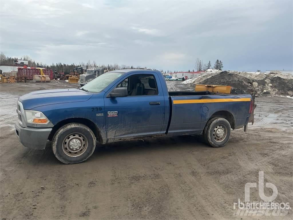 RAM 2500 Kis teherszállító/Platós kocsi
