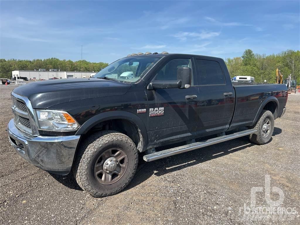 RAM 2500 Kis teherszállító/Platós kocsi