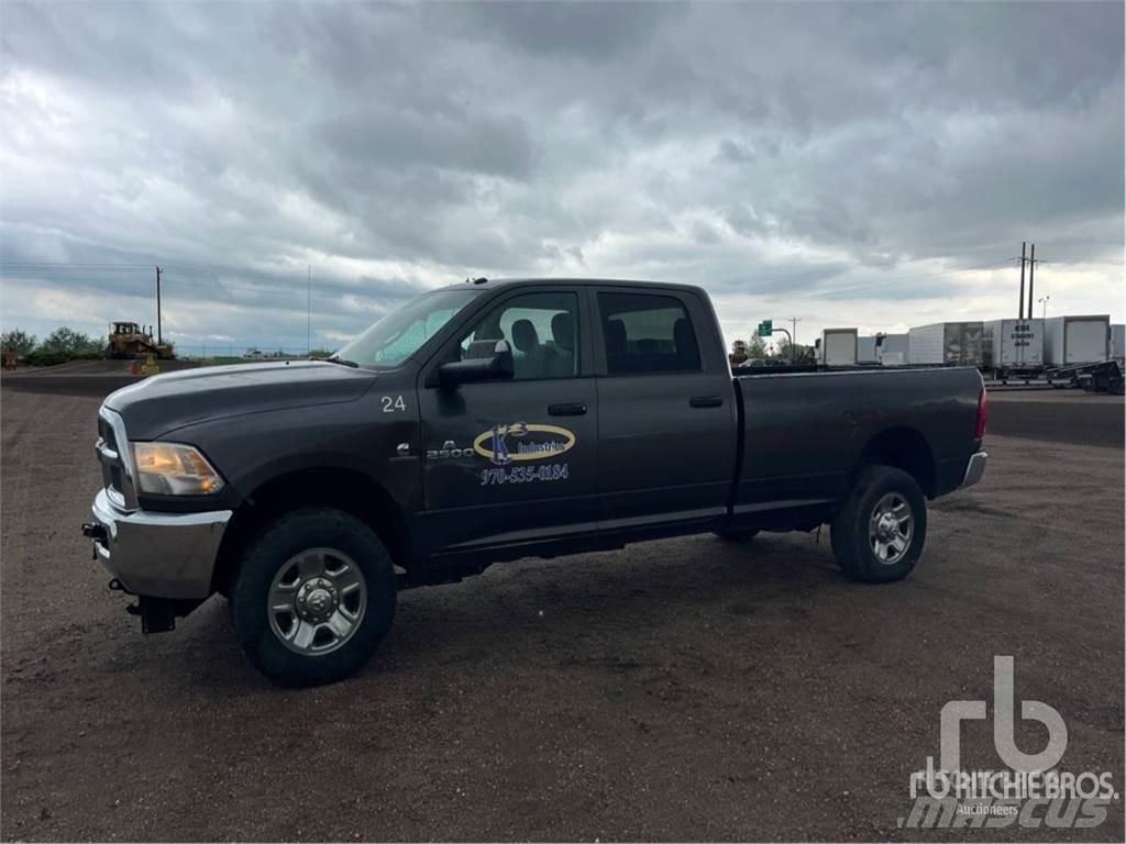 RAM 2500 Kis teherszállító/Platós kocsi