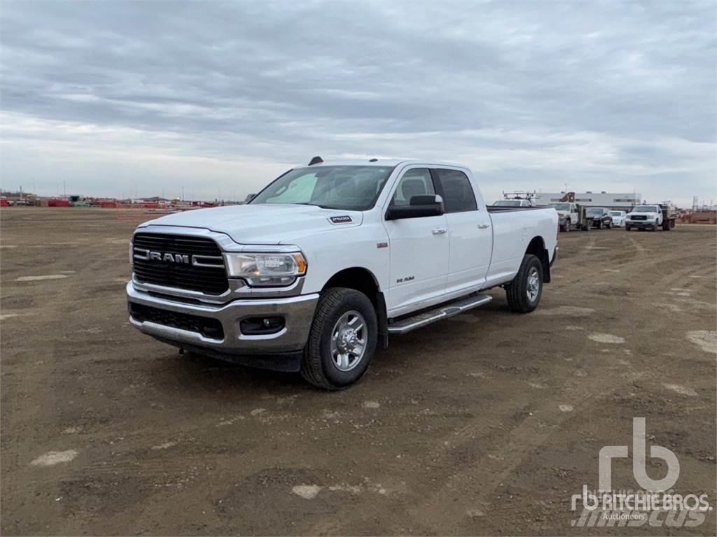 RAM 2500HD Kis teherszállító/Platós kocsi