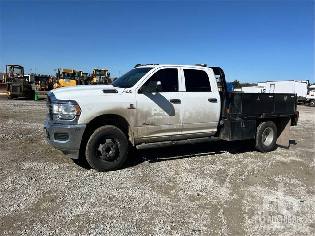 RAM 3500 Platós / Ponyvás teherautók