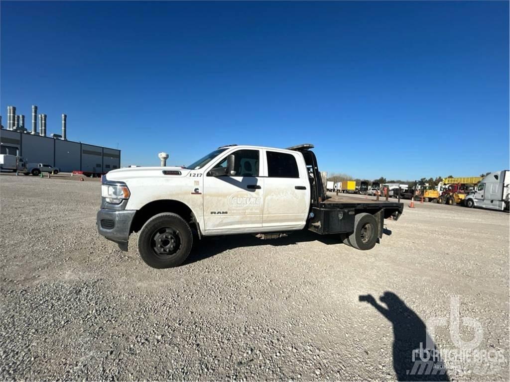 RAM 3500 Platós / Ponyvás teherautók