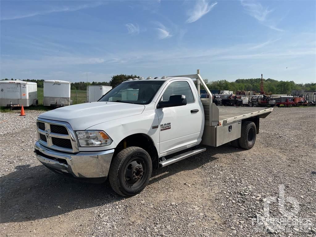 RAM 3500 Platós / Ponyvás teherautók