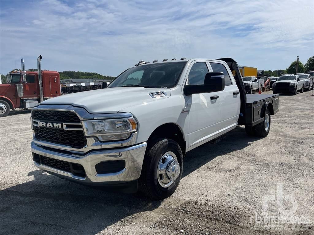 RAM 3500 Platós / Ponyvás teherautók