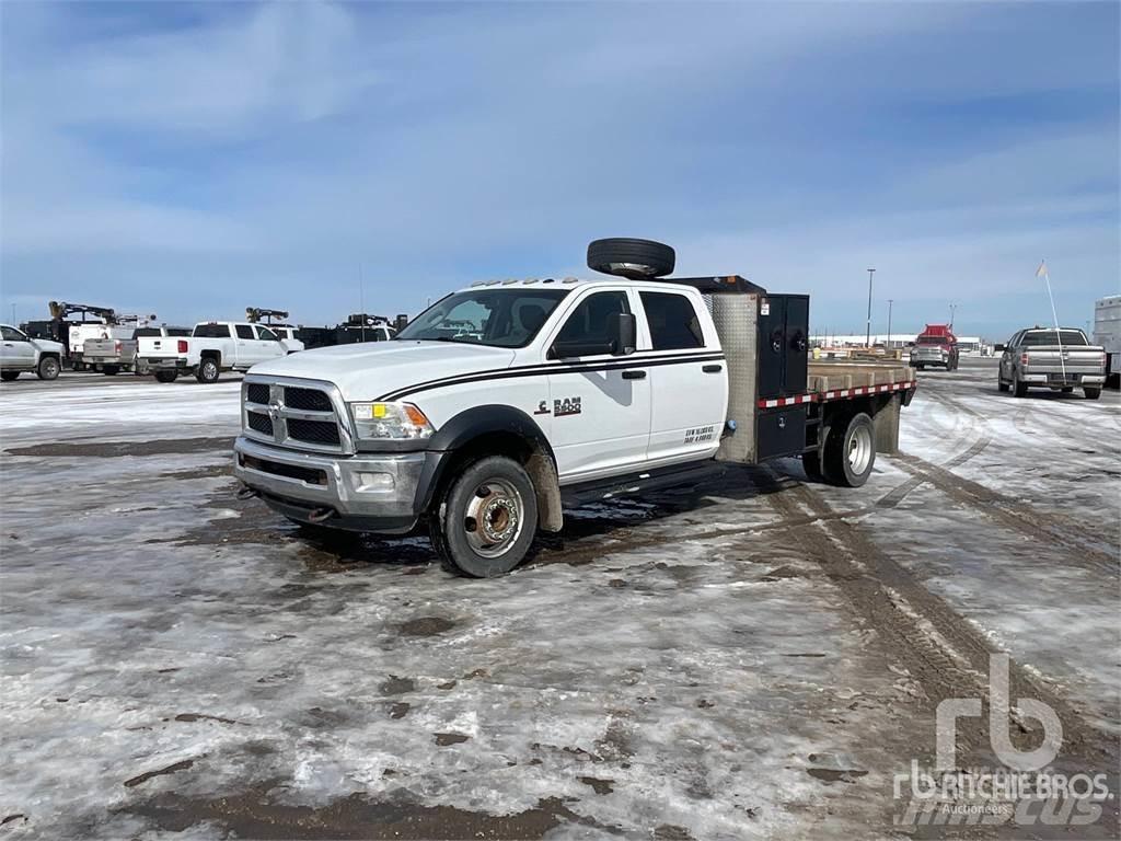RAM 5500 Platós / Ponyvás teherautók
