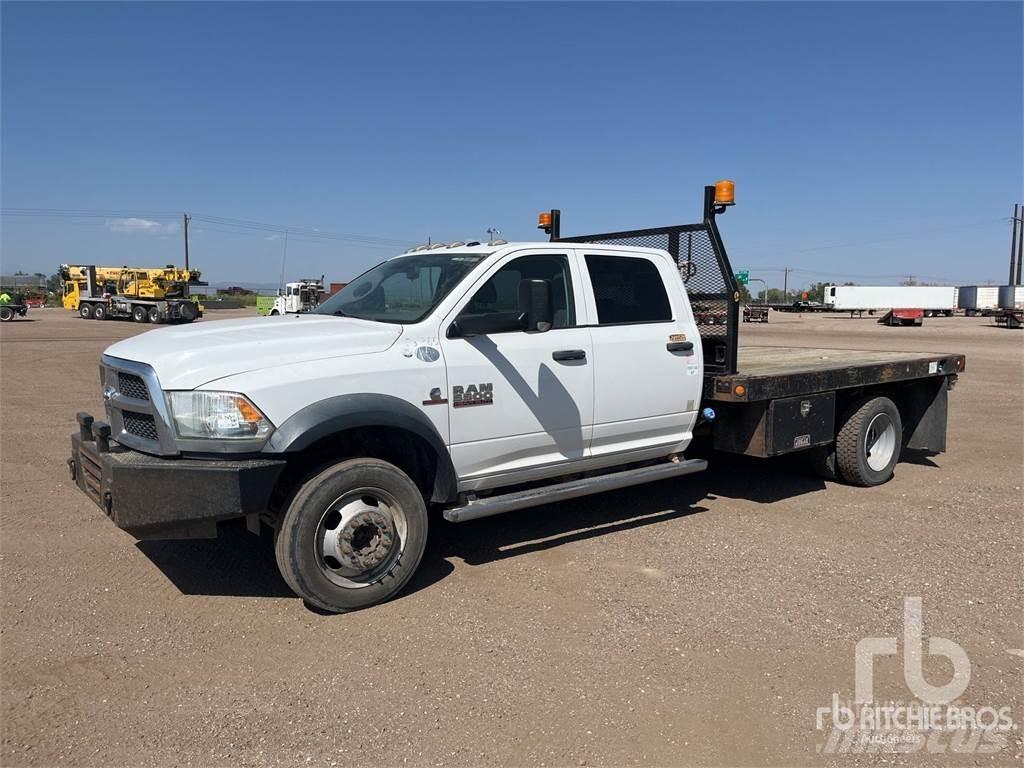 RAM 5500 Platós / Ponyvás teherautók