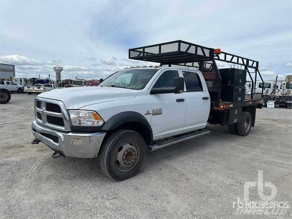 RAM 5500 Platós / Ponyvás teherautók