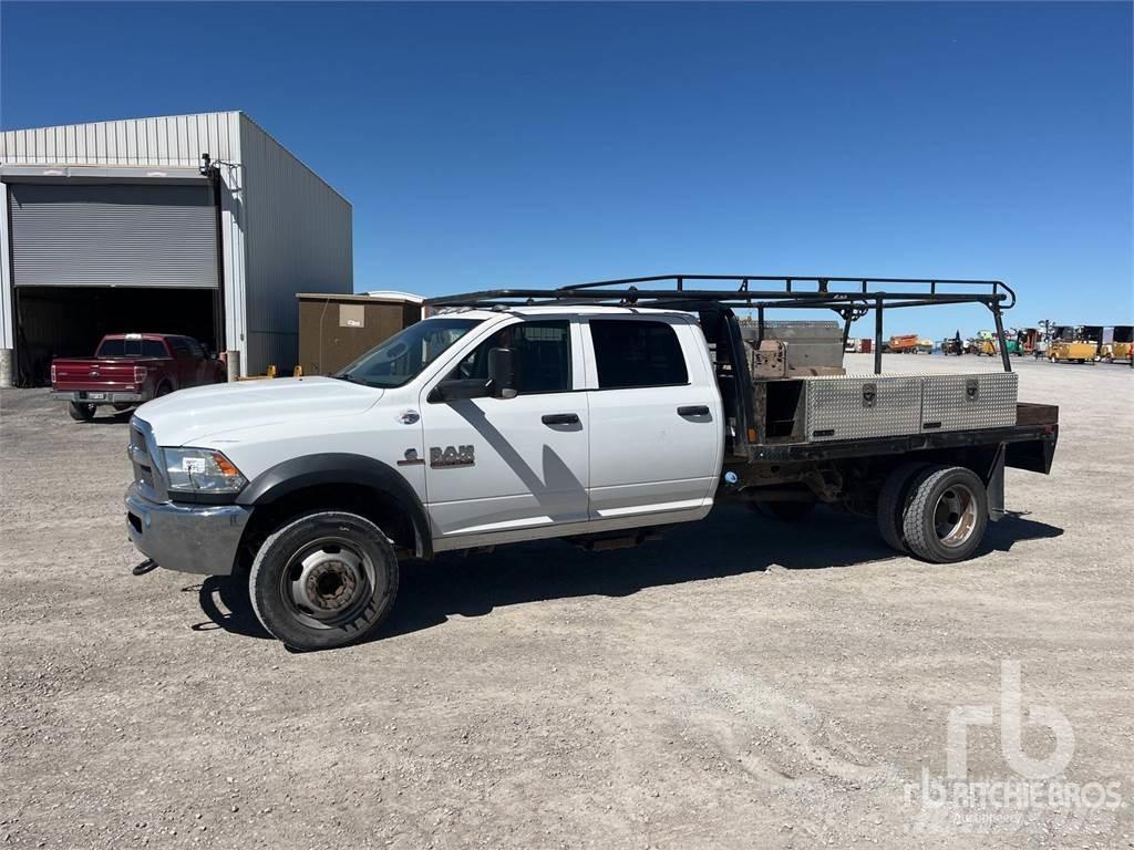 RAM 5500 Platós / Ponyvás teherautók