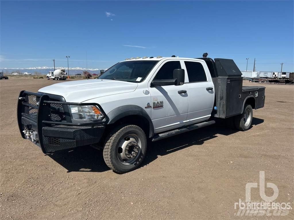 RAM 5500 Platós / Ponyvás teherautók