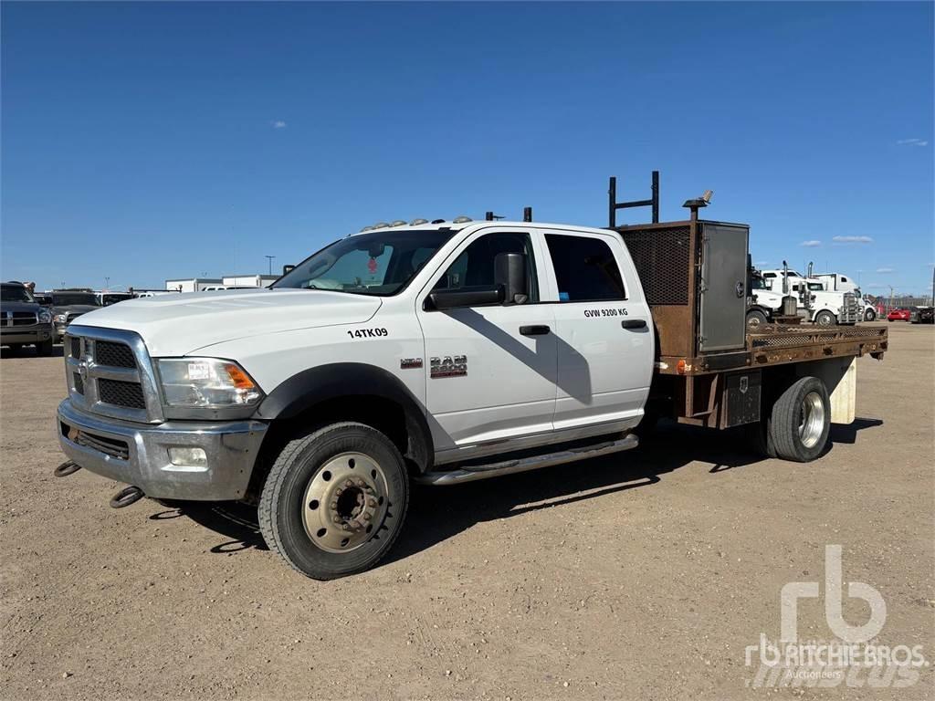RAM 5500 Platós / Ponyvás teherautók