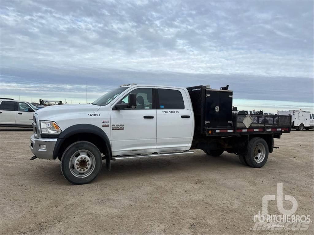 RAM 5500 Platós / Ponyvás teherautók