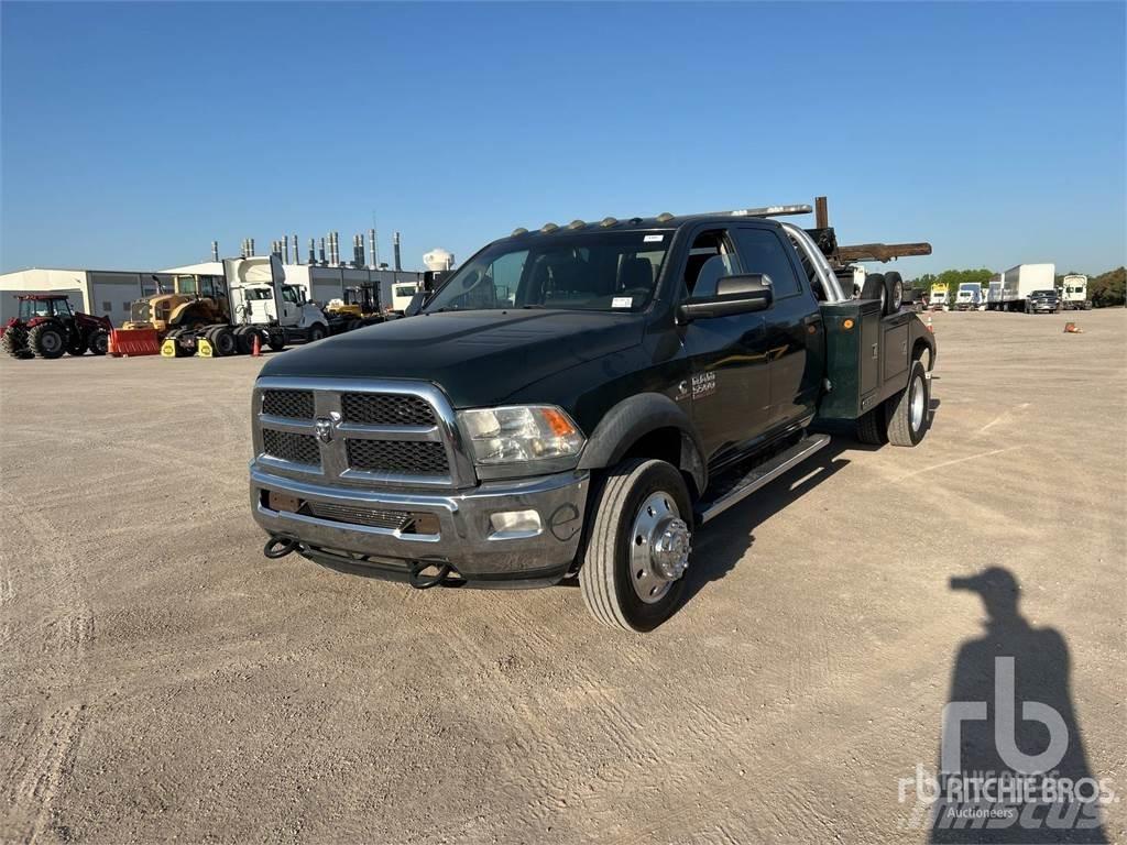 RAM 5500 Platós/Csörlős teherautók