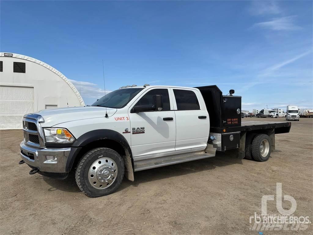 RAM 5500 Platós / Ponyvás teherautók