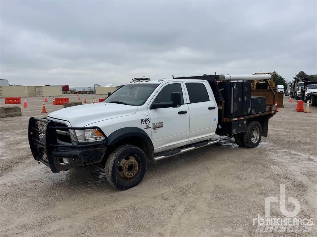 RAM 5500 Platós / Ponyvás teherautók
