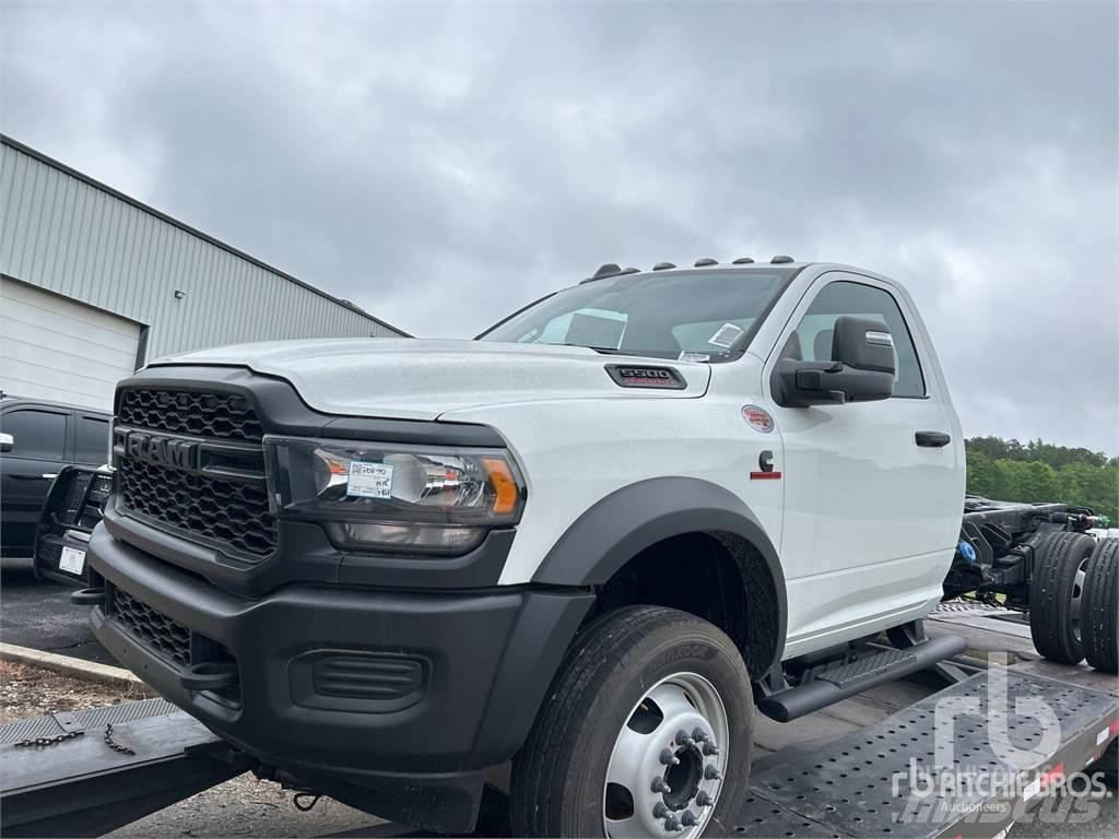 RAM 5500 Fülkés alváz