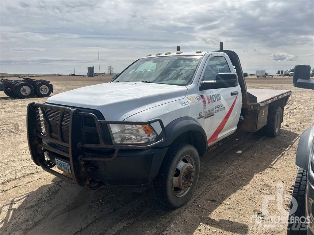 RAM 5500 Platós / Ponyvás teherautók