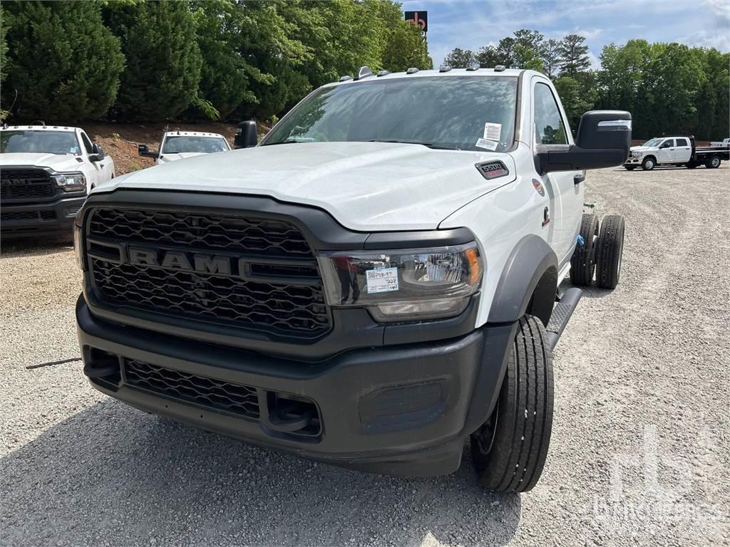 RAM 5500 Fülkés alváz