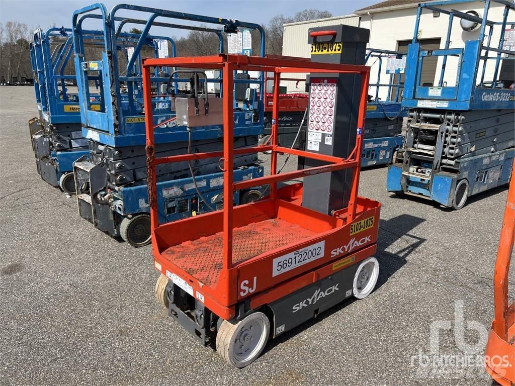 SkyJack SJ12 Karos emelők