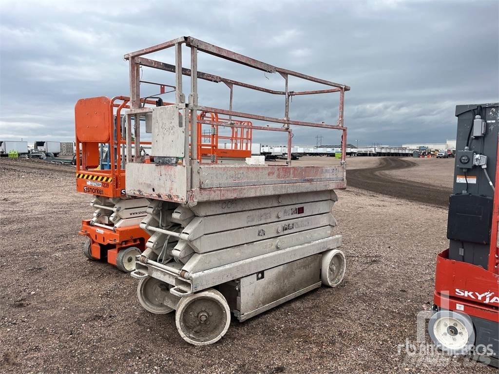 SkyJack SJ3226 Ollós emelők