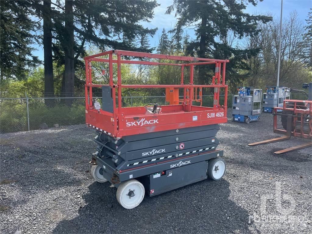 SkyJack SJ4626 Ollós emelők