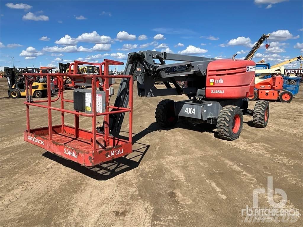 SkyJack SJ46AJ Karos emelők