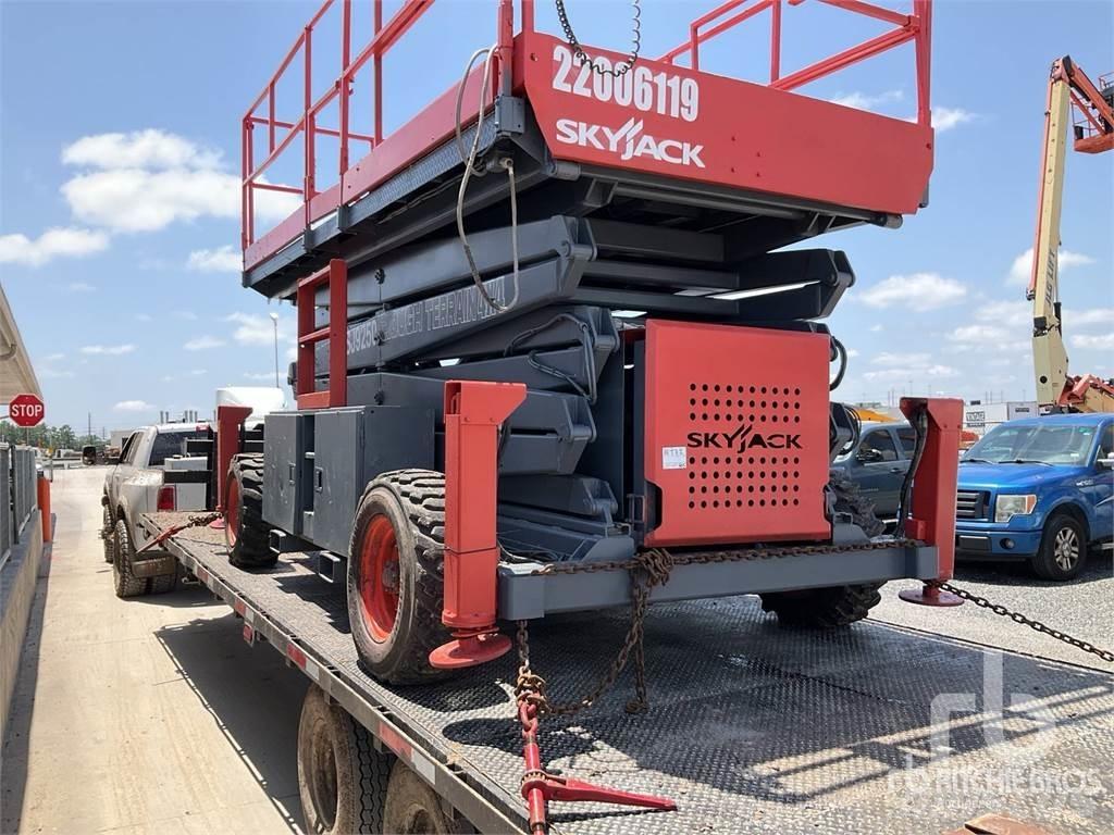 SkyJack SJ9250 Ollós emelők