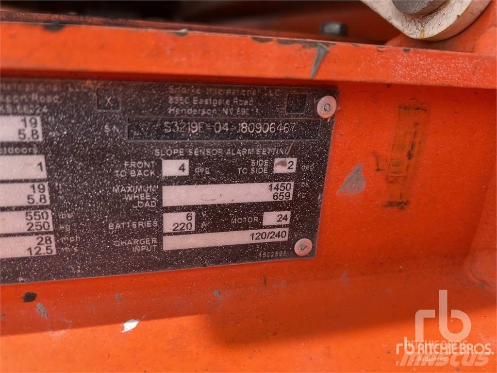 Snorkel S3219E Ollós emelők