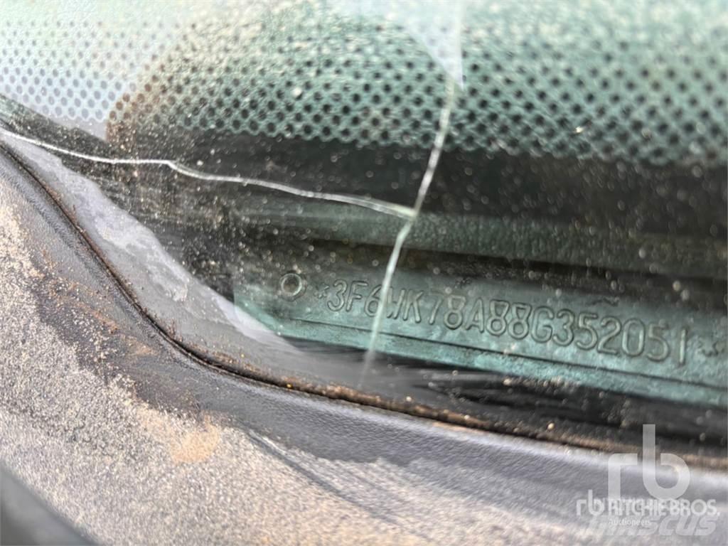 Sterling BULLET Közúti karbantartó haszongépek