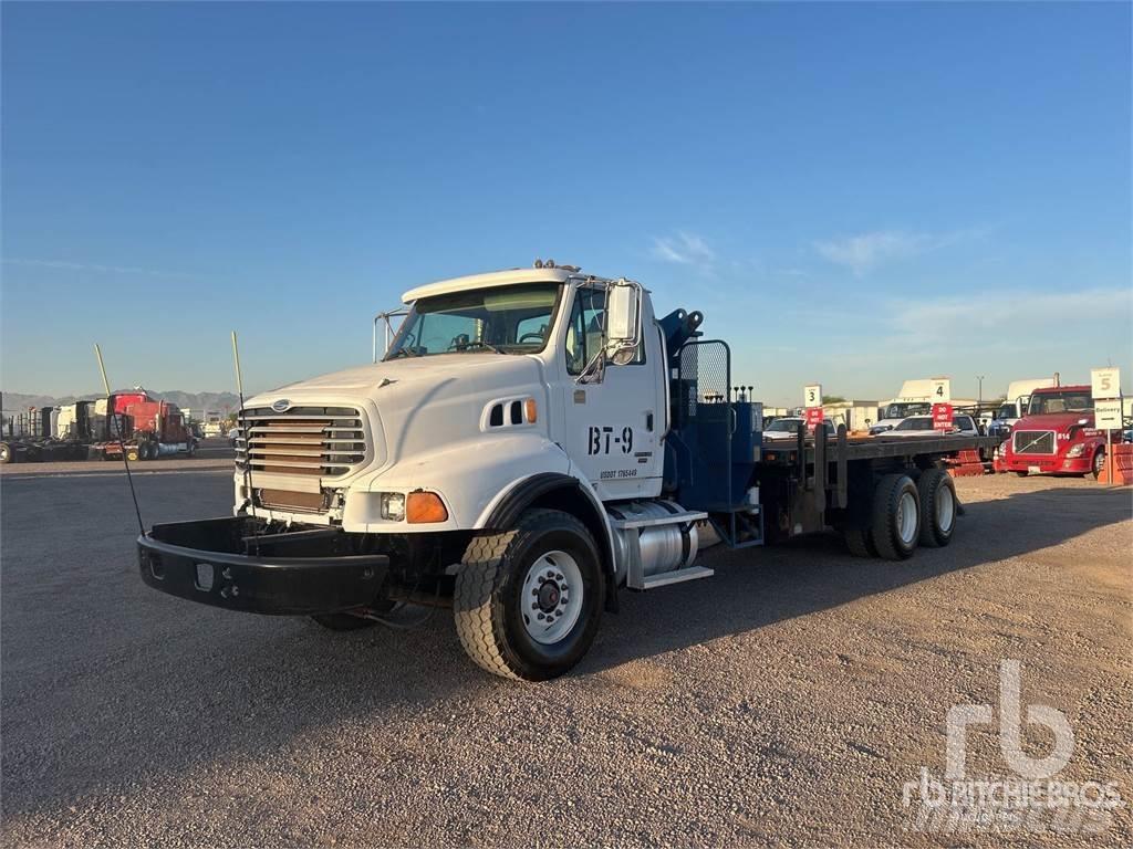 Sterling L9500 Platós / Ponyvás teherautók