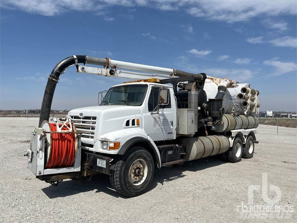 Sterling LT9500 Vákuum teherautok