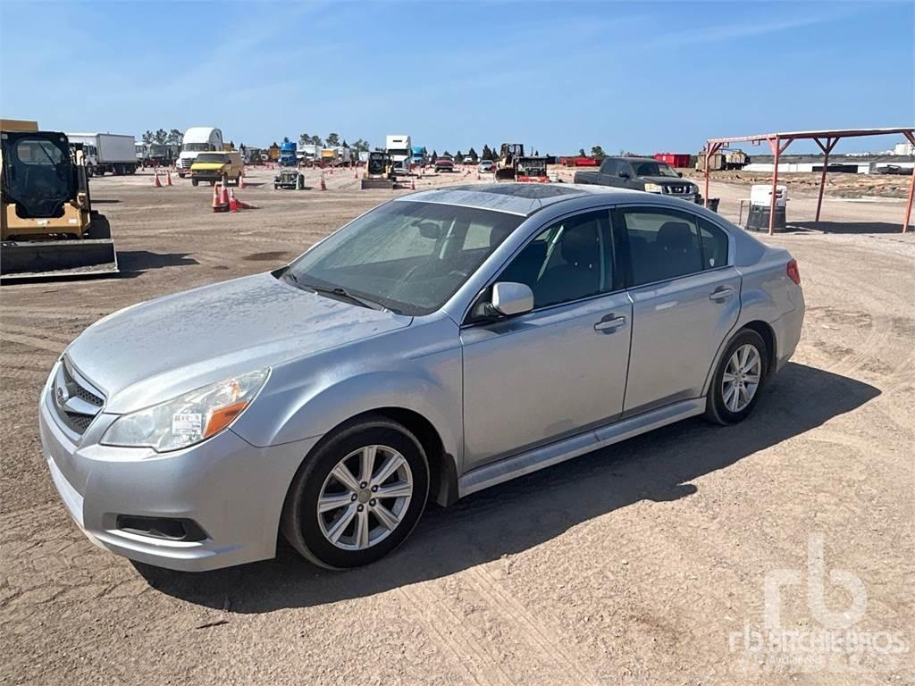 Subaru LEGACY Kistehergépjárművek