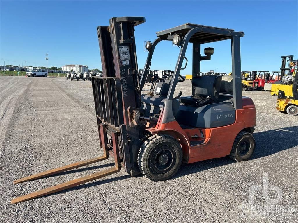 Toyota 7FGU25 Dízel targoncák