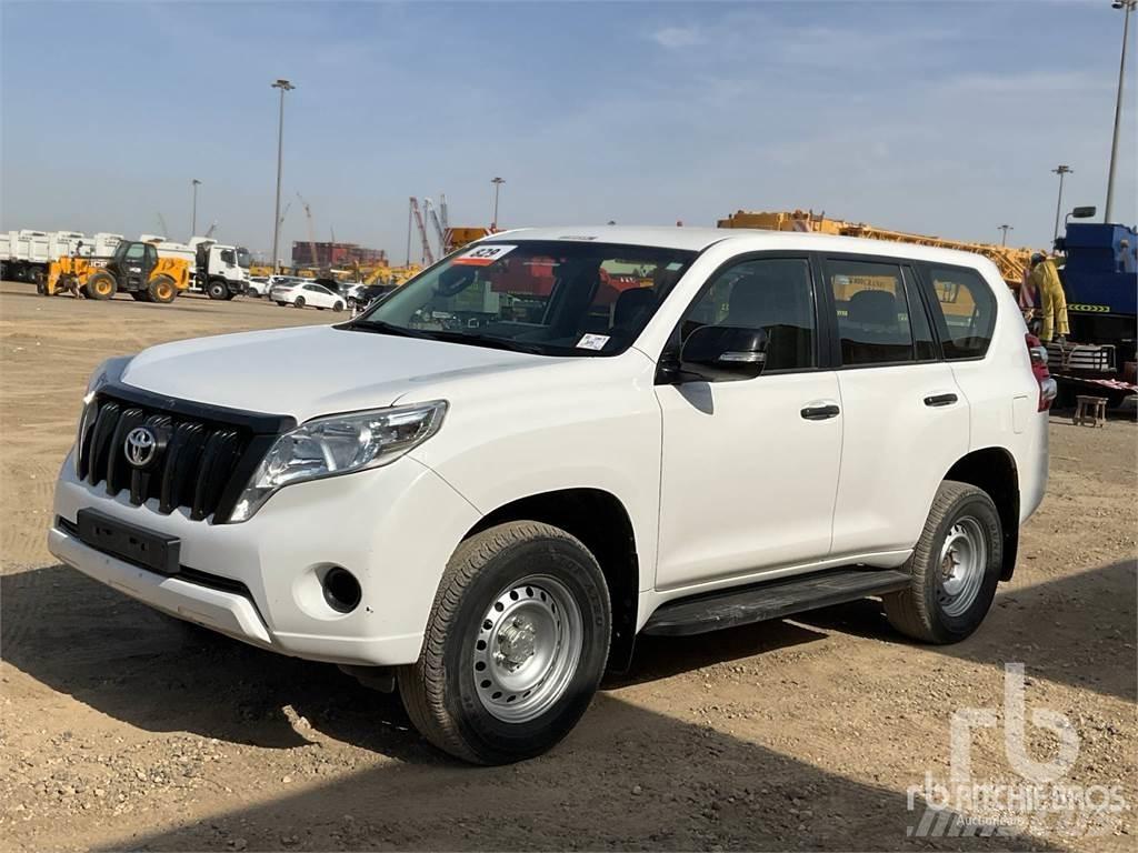 Toyota PRADO Kis teherszállító/Platós kocsi