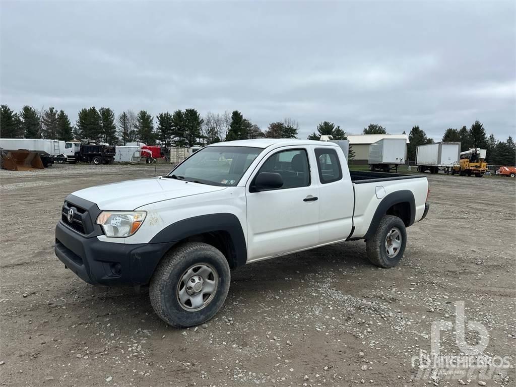 Toyota TACOMA Kis teherszállító/Platós kocsi