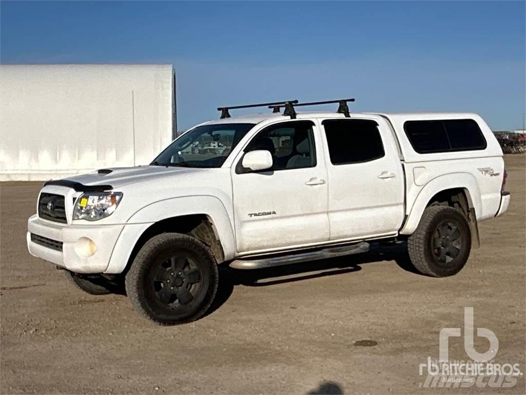 Toyota TACOMA Kis teherszállító/Platós kocsi