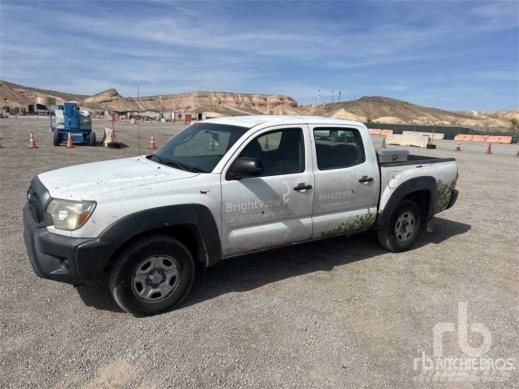 Toyota TACOMA Kis teherszállító/Platós kocsi