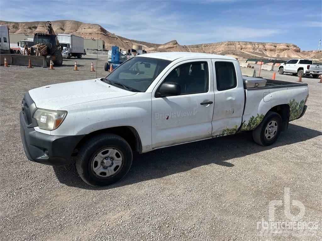 Toyota TACOMA Kis teherszállító/Platós kocsi