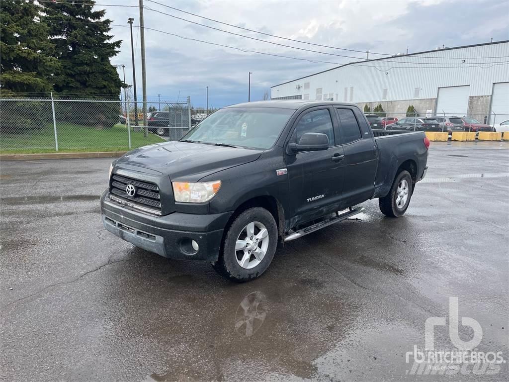 Toyota TUNDRA Kis teherszállító/Platós kocsi
