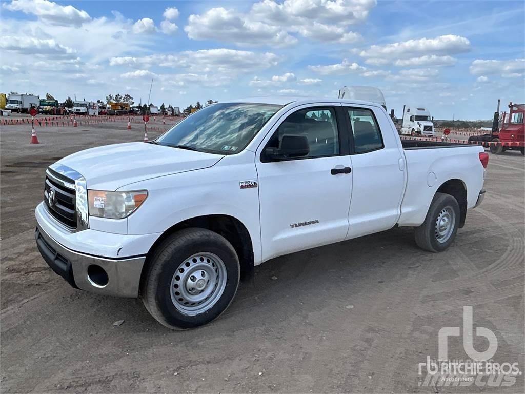 Toyota TUNDRA Kis teherszállító/Platós kocsi