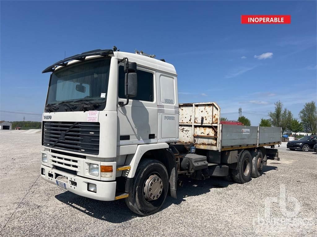 Volvo F12 Platós / Ponyvás teherautók