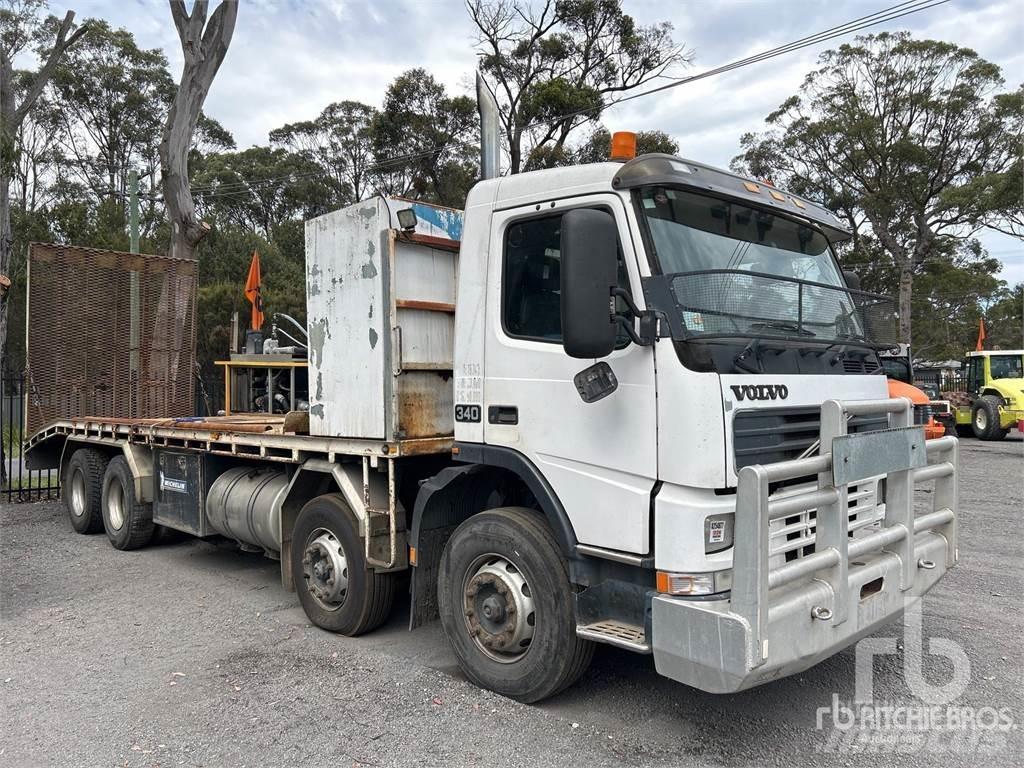 Volvo FM12 Platós / Ponyvás teherautók