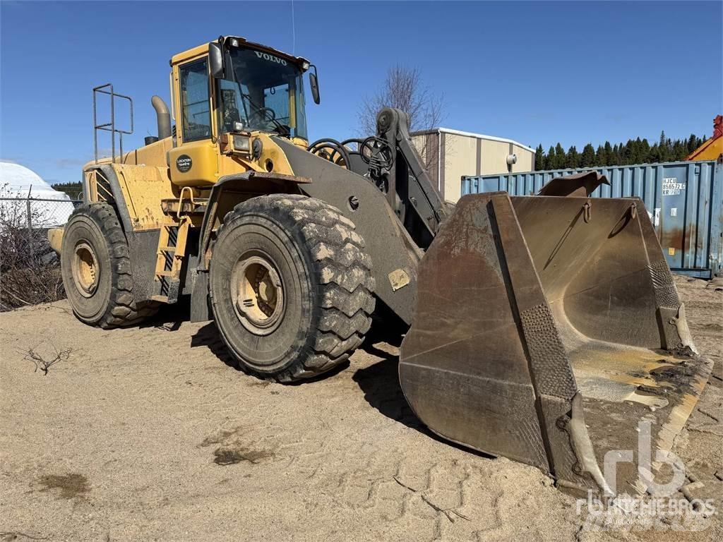 Volvo L220E Gumikerekes homlokrakodók