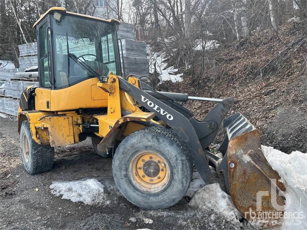 Volvo L30B Gumikerekes homlokrakodók